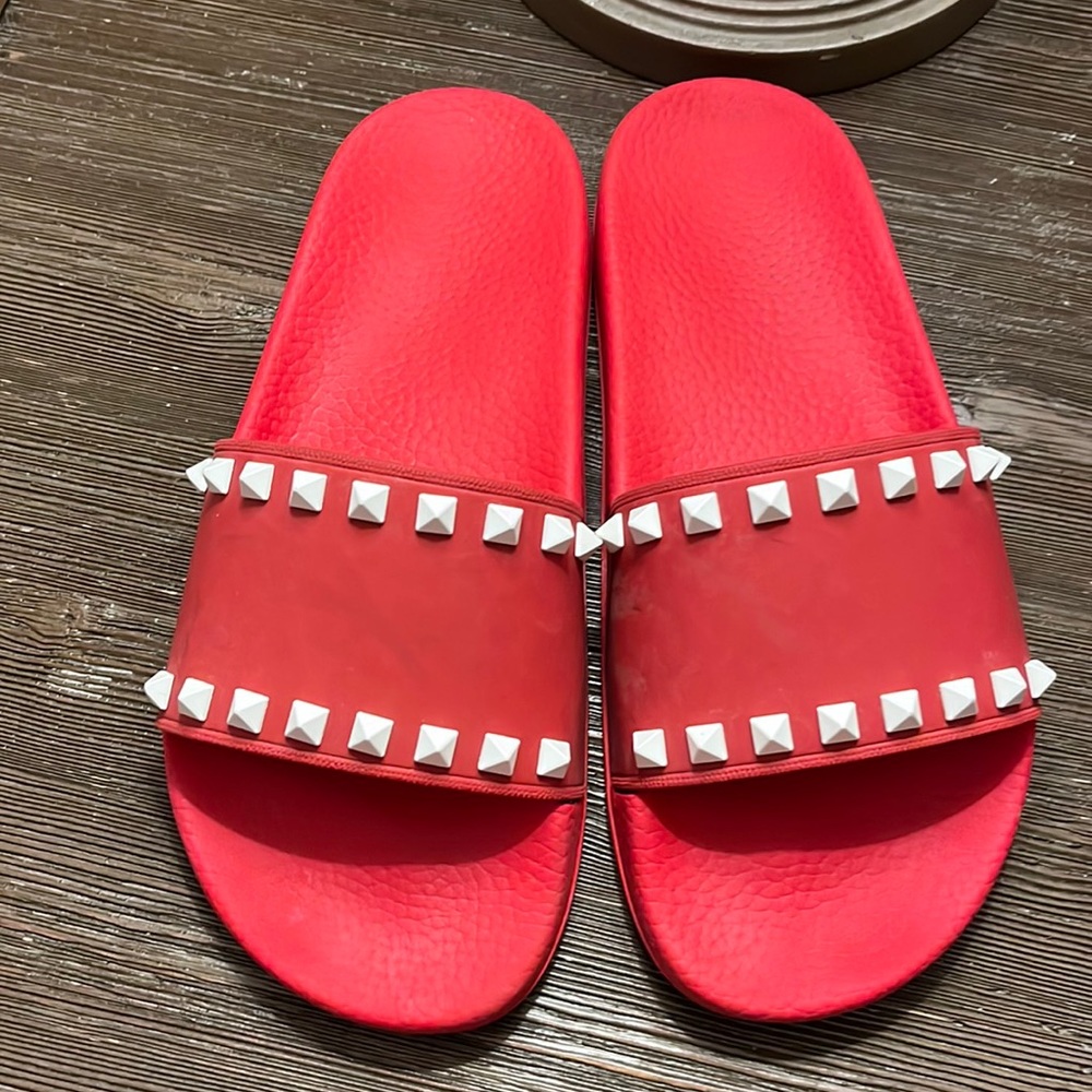 Valentino rockstud rubber slides size 38 or US 8.
